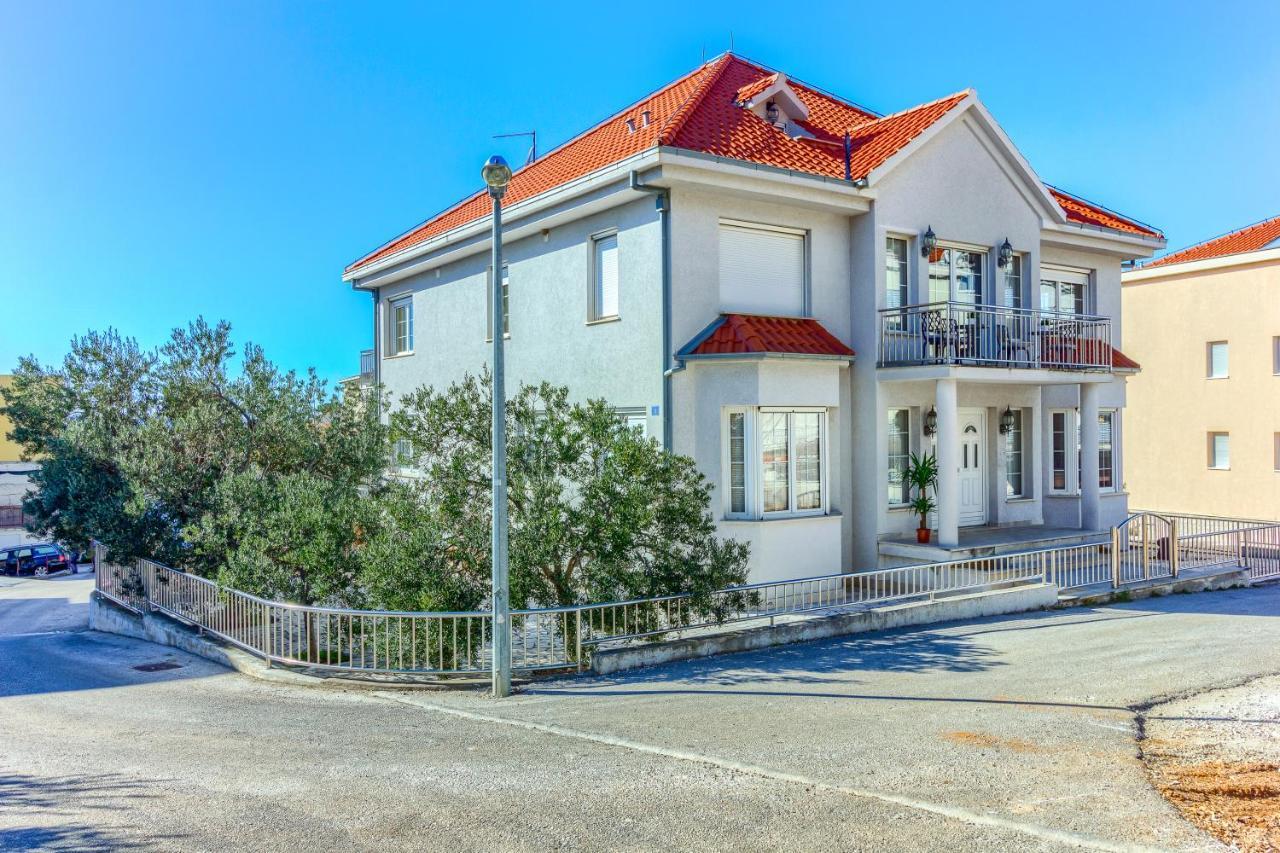 Omis Dream House Blue Sky Apartment Ngoại thất bức ảnh
